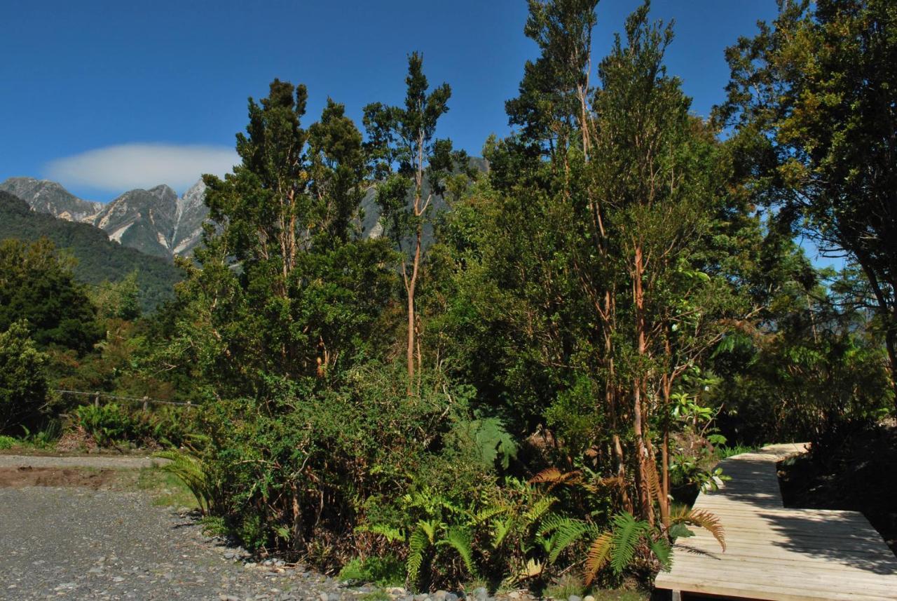 Chucao Bosque Y Cabanas Chaitén Exteriör bild